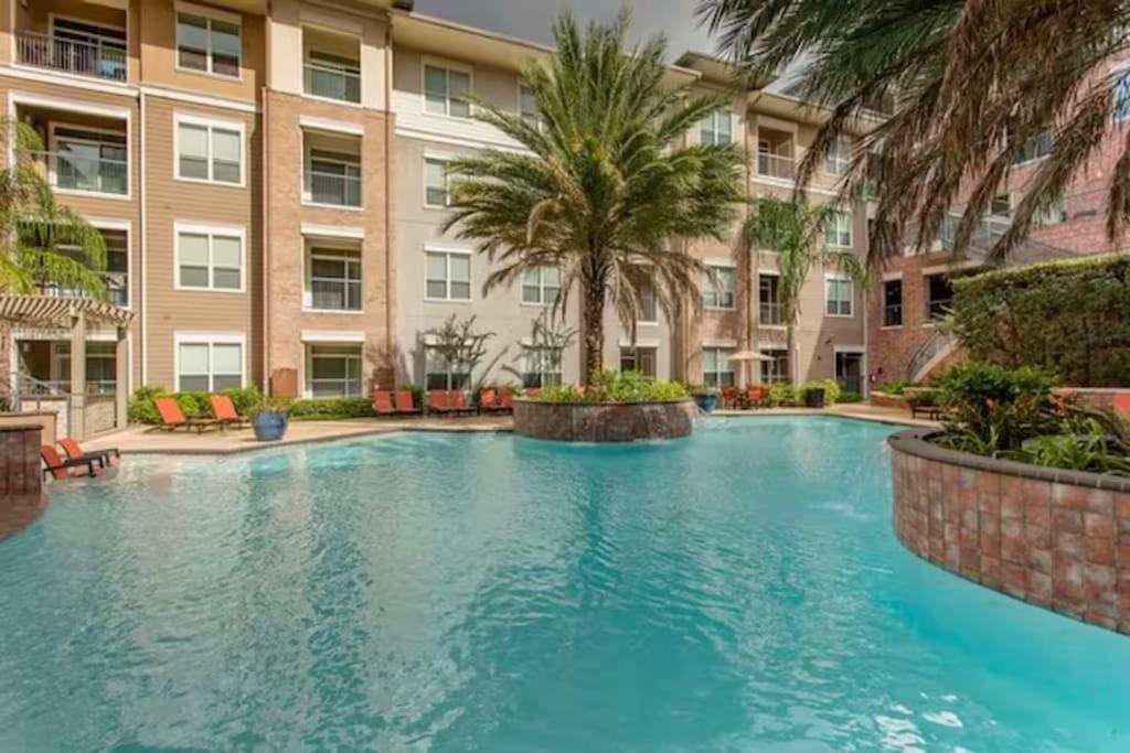 Апартаменти Chic 1Br Near Nrg With Pool Wifi Freeparking Х'юстон Екстер'єр фото