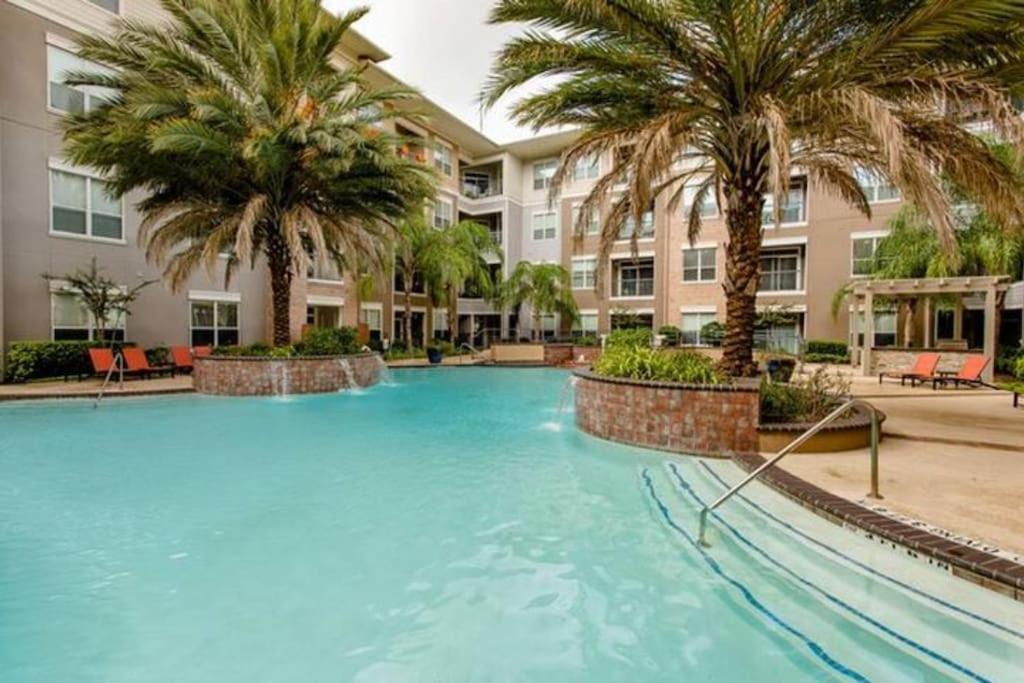 Апартаменти Chic 1Br Near Nrg With Pool Wifi Freeparking Х'юстон Екстер'єр фото